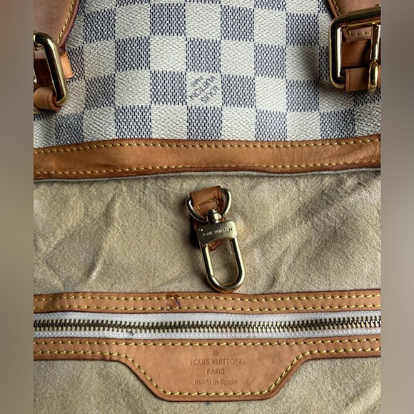 AUTHENTIC !! Louis Vuitton tote. - Picture 15 of 16